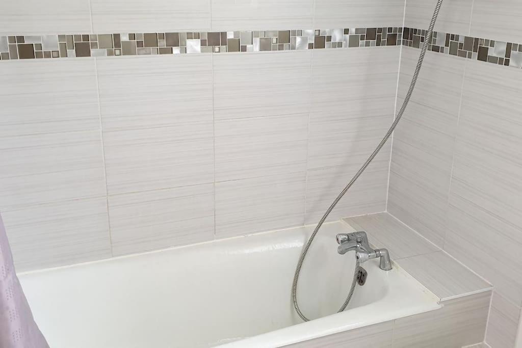 Appartement De Charme Et Familial A Caen Eksteriør bilde